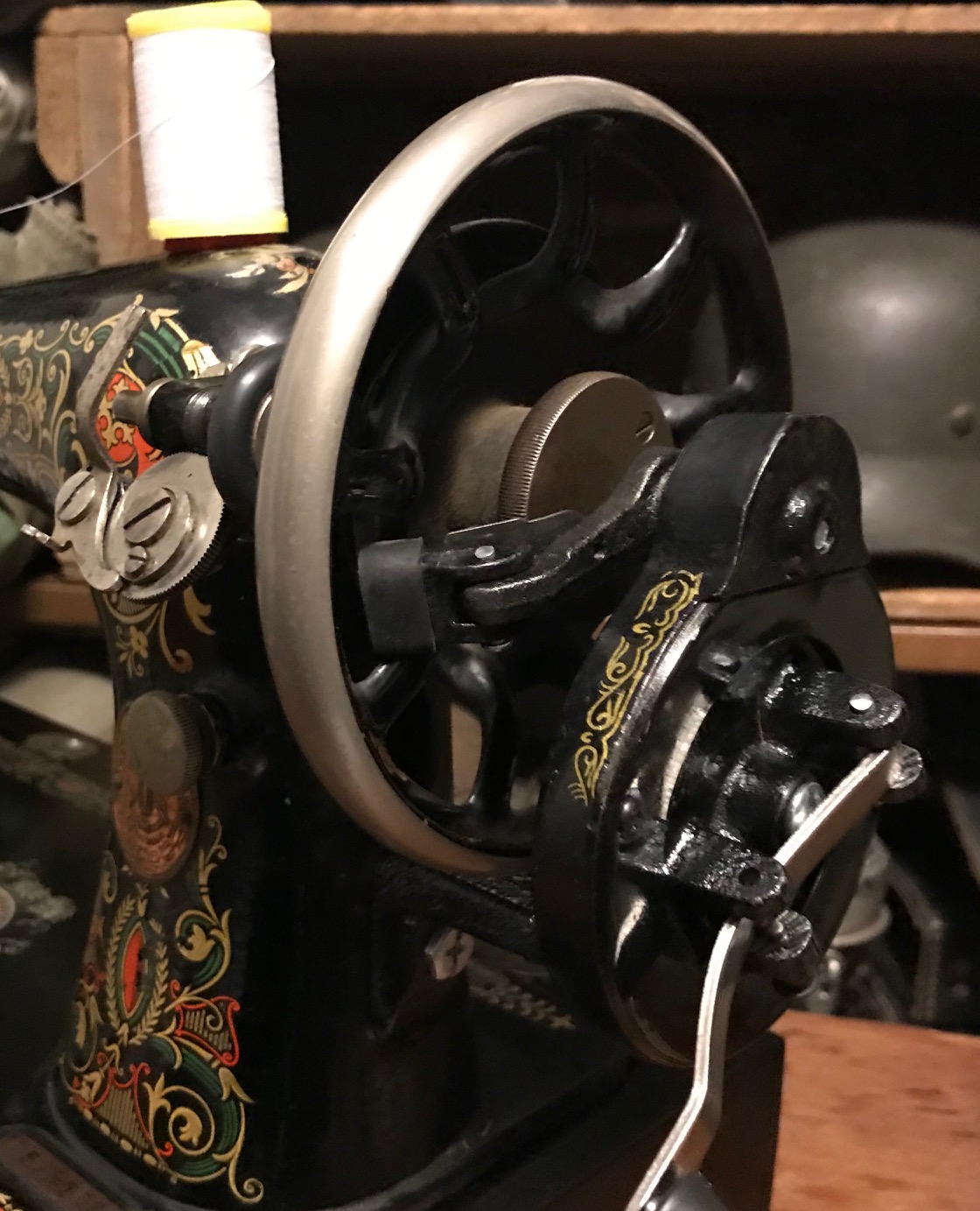 Vintage sewing machine for reenactment: Singer 66 with hand crank ...