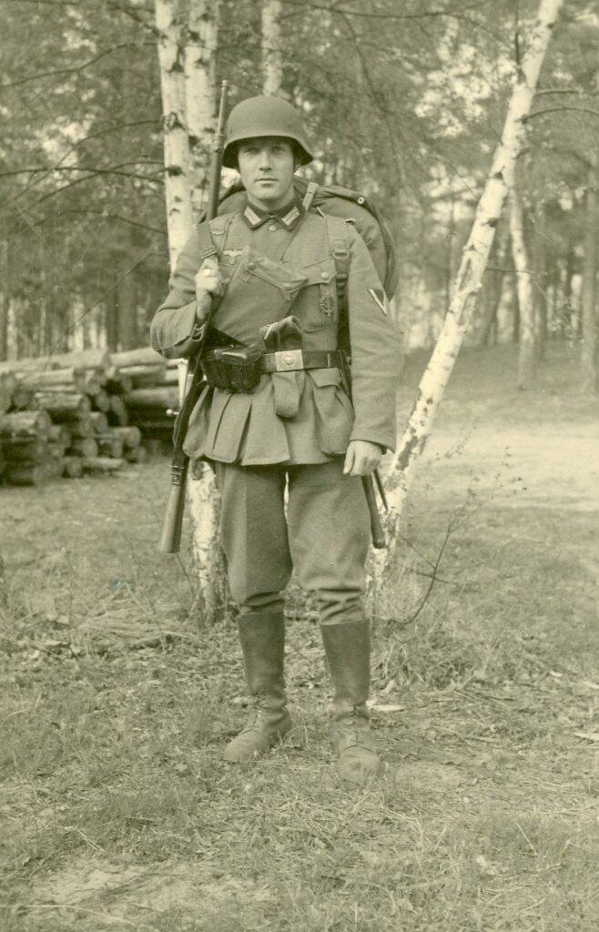 Photos of a Gefreiter in Landesschützen-Bataillon 313, Russia, May 1942 ...